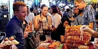 Extremely attractive street food event night  primärbild