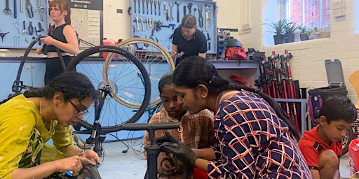 Primaire afbeelding van Women's Basic Bike Maintenance Course for Travel Well