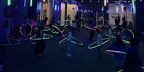 LED HAPPY HULA HOOPING