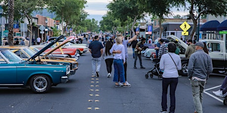 Roseville's Downtown Tuesday Night