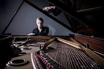 Denis Kozhukhin, piano primary image