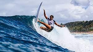 The surfing event is extremely attractive  primärbild