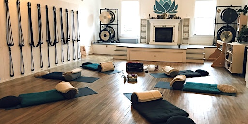 Imagen principal de Yoga Nidra Circle with Kathy Timmermanis