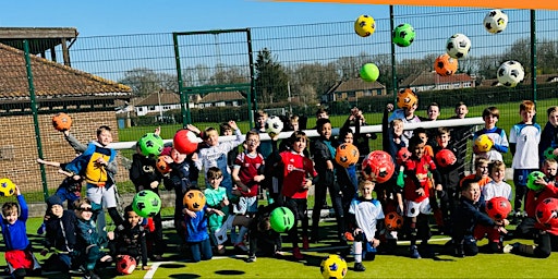 Hauptbild für We Make Footballers Essex Easter Football Development Camp 02 Apr - 05 Apr