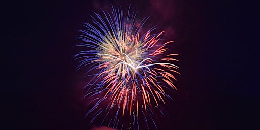 Hauptbild für Fireworks Extravaganza at The Village Green