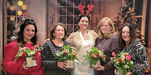 Immagine principale di Christmas Spirit Flower Arranging Workshop at Berkley Beer 12-21-24 