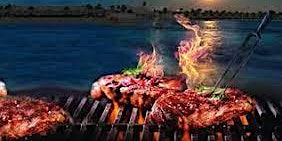 Extremely attractive outdoor barbecue night  primärbild