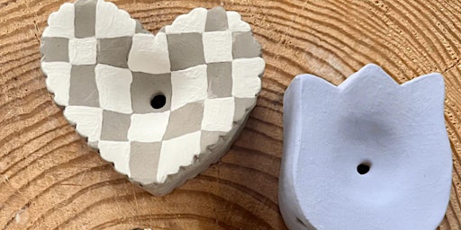 Immagine principale di Puff Puff Pottery Class: Make Your Own Ceramic Smokeware — 4/18 (Cambridge) 