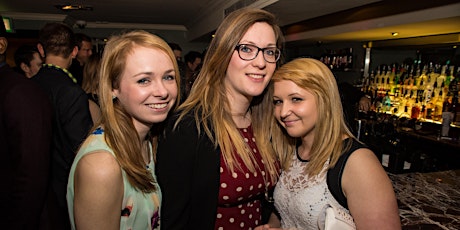 ***Over 40 Singles!** Singles Pub Crawl in London (Ages 25-40)