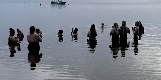 Primaire afbeelding van Beach Bliss: Beginner's Yoga at the Beach & Cold Water Dip