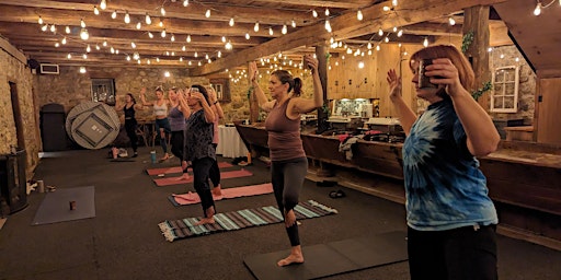 Hauptbild für Yoga at House & Barn