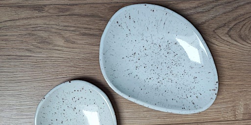 Immagine principale di Pottery- Make your own Plate Set! [2days: 12 and 26 May] 