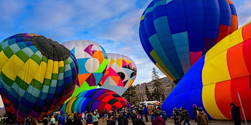 Winthrop Balloon Festival - Fly With 15 Balloons (Epic)