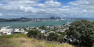 Imagen principal de She Walks: Devonport