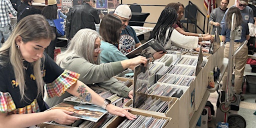 The Cherry Hill Record Riot RETURNS!  Over15,000 LPs in ONE ROOM! CDs too!  primärbild