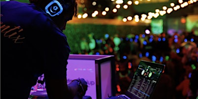 Imagem principal do evento Indoor / Outdoor Silent Disco Dance Party @The Belmont – Austin, TX I 3 DJs