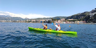 Immagine principale di Kayaking Experience in Sorrento: The Coastal Adventure 