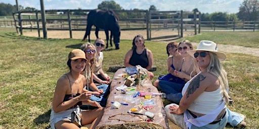 Primaire afbeelding van Mustangs & Mala Necklace Workshop at Breakaway Ranch