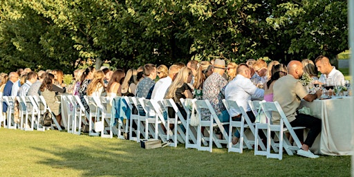 Immagine principale di Martin Estates: Long Table Dinner in a Farmer's Field 