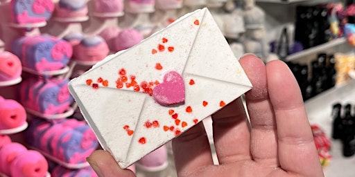 Primaire afbeelding van Come and Make Love Letter Bath Bomb at Lush Ipswich!