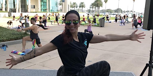 Hauptbild für Free Yoga & Live Music at Pier 60 with Crystal Kage featuring Chris McCarty