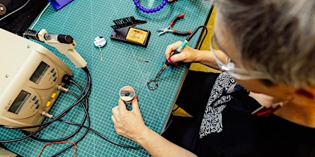 Electronics Bench Induction primary image