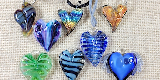 Primaire afbeelding van Flameworked Glass Hearts