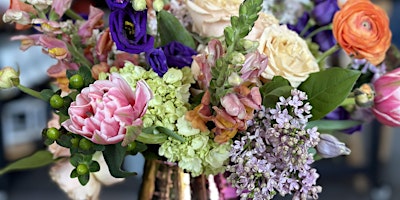 Immagine principale di Flower Arranging Class: Iridescent Explosion 