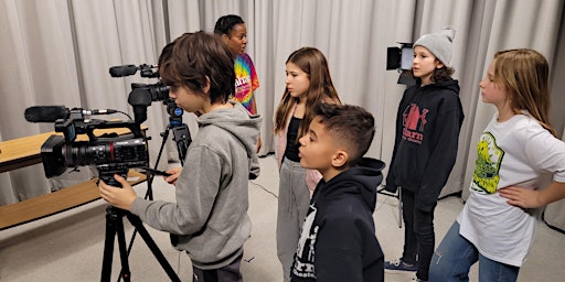 Image principale de 2024 April Break Workshop - Make Your Own Movie Trailer (ages 8-12)