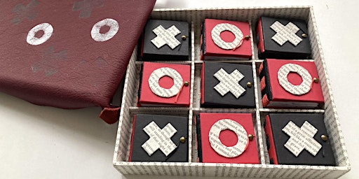 NOUGHTS and CROSSES game - Set of 9 handmade books in a box - Bookbinding W