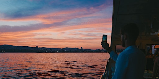 Image principale de Barcelona Sunset Cruise