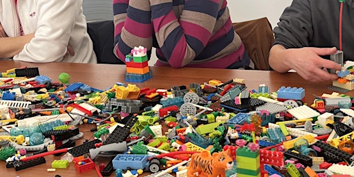 "CONOSCI TE STESSA": EVENTO PER  LE DONNE SVOLTO CON I MATTONCINI LEGO  primärbild