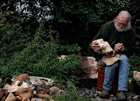 Primaire afbeelding van Live flint-knapping demonstration