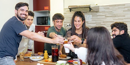 Image principale de Weekend Special Pub Crawl collaborating with Barcelona and You Hostel