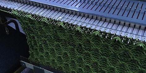 Imagem principal de TUCK STITCH COWL ON THE BULKY KNITTING MACHINE