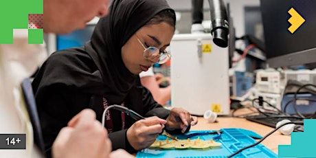 UCL Electronic & Electrical Engineering Lab with interactive session