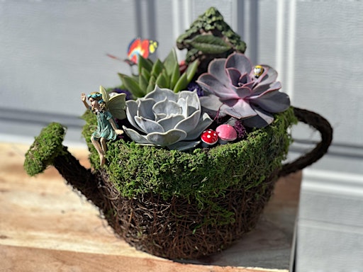 Imagen principal de Plant Nite: Make a Succulent Terrarium