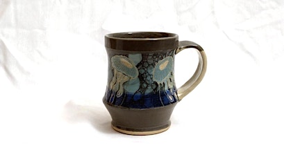 Imagen principal de Making Mugs with Contemporary Clay Decorating Techniques