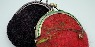 NEEDLE FELTED CHANGE PURSE primary image