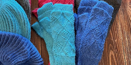 DYE YOUR OWN FINGERLESS MITTS