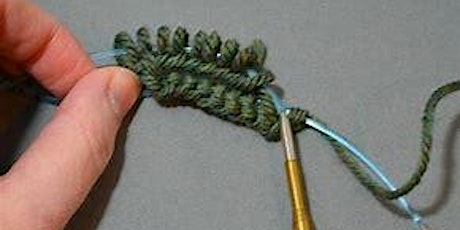 KNITTING IN THE ROUND WITHOUT USING DOUBLE POINTS