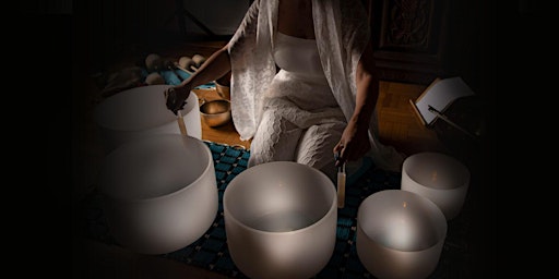 Imagem principal de Celebrate the Pink Full  Moon Ceremonial Sound Bath