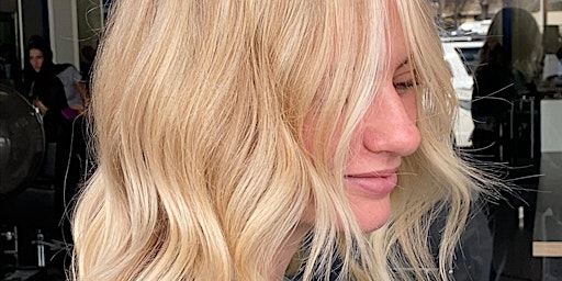 BOMBSHELL BLONDING with minimum foiling!