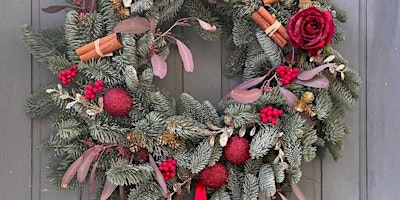 Christmas Door Wreath Workshop with Cream & Browns Florist  primärbild