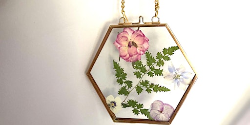 Pressed Flower Hanging Frame Class primary image