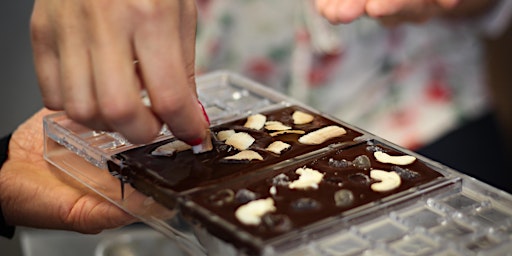 Imagem principal de [EASTER SPECIAL] Artisan Chocolate Making Workshop