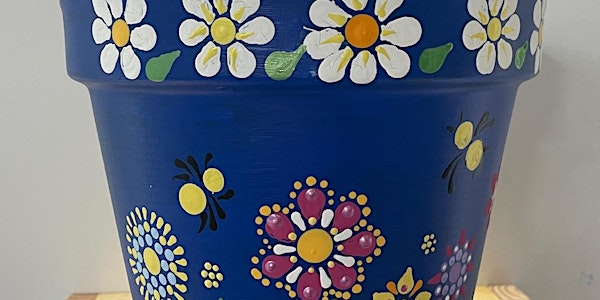 Painting planters with dots! Paint a terra cotta planter for Mothers day