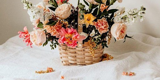 Image principale de Sips and Stems-May Day Basket