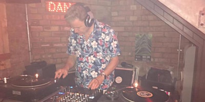 Image principale de 80s night at Coast Cafe with DJ Mark