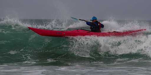 Hauptbild für April 13th -Sea kayak Surf skills with David Horkan